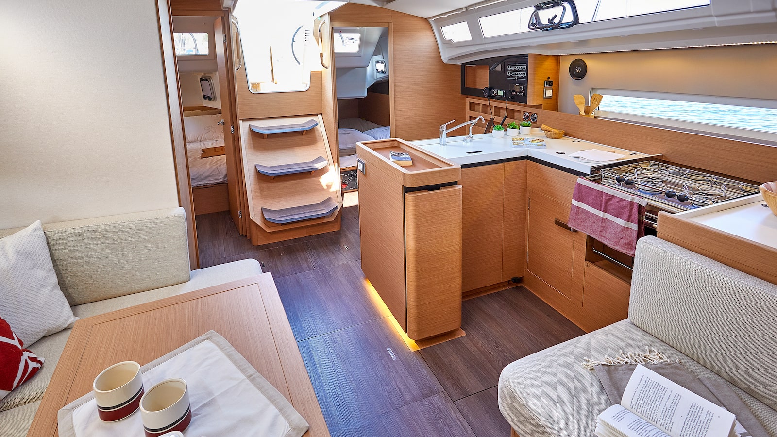 Jeanneau SO410-Interieur-Bertrand_DUQUENNEì