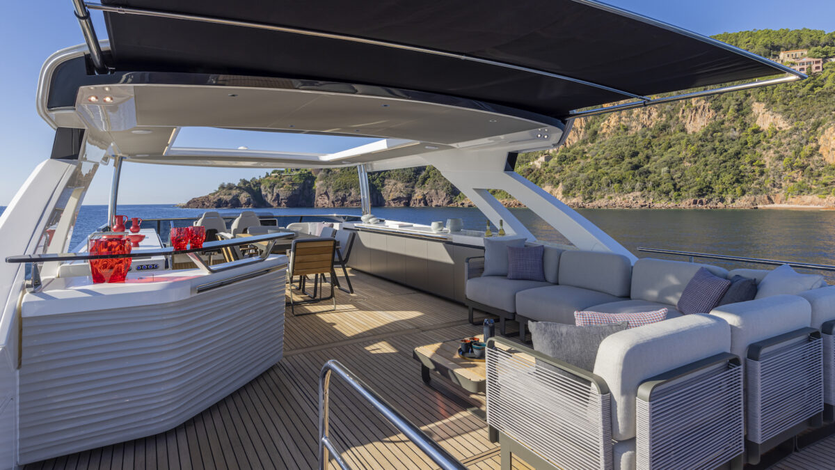 ABSOLUTE NAVETTA 75 extérieurs 10