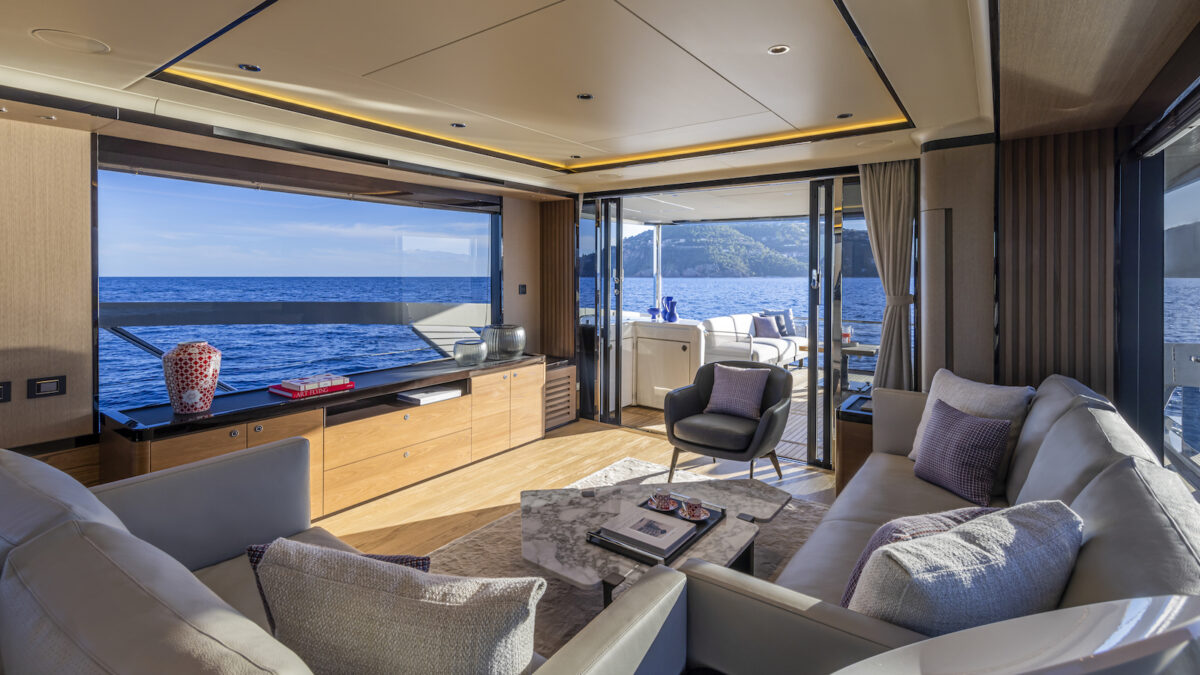 ABSOLUTE NAVETTA 75 intérieur 6