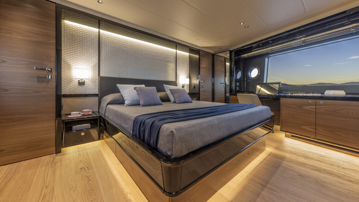 ABSOLUTE NAVETTA 75 cabine principale