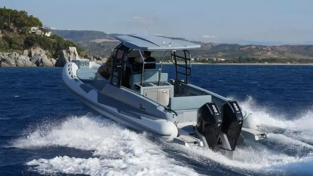 ranieri-cayman-33.0-executive vue arrière