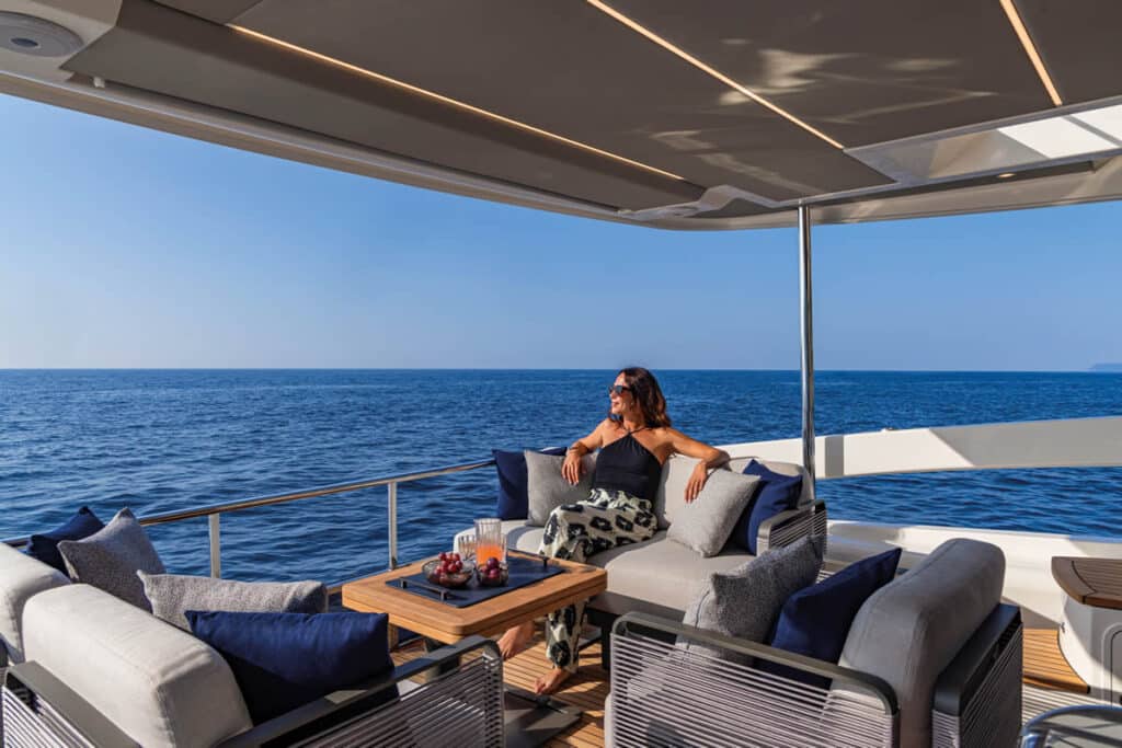 Absolute Navetta 53