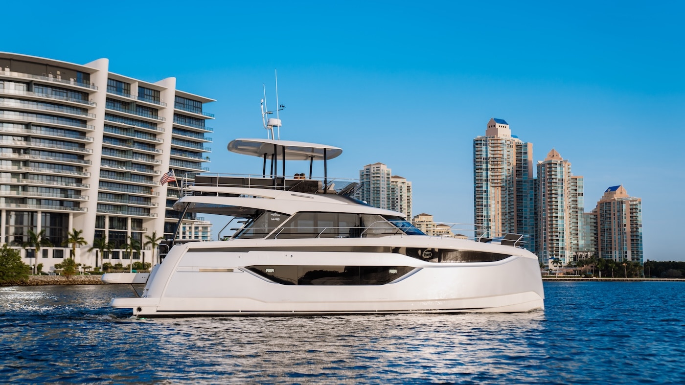 PRESTIGE YACHTS MIAMI